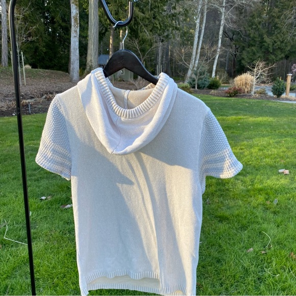 Short sleeve hooded comfy pullover - Picture 3 of 9